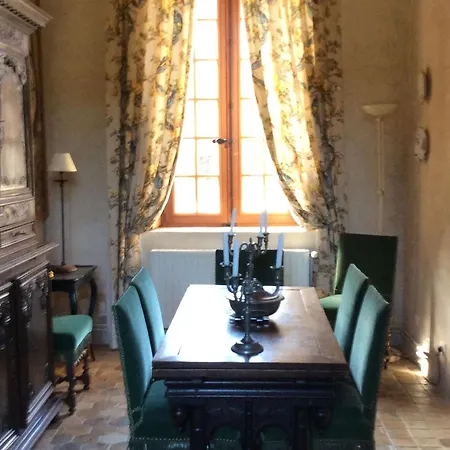 Historique Au Chateau De Charme Proche Du Mans Saint Pavace